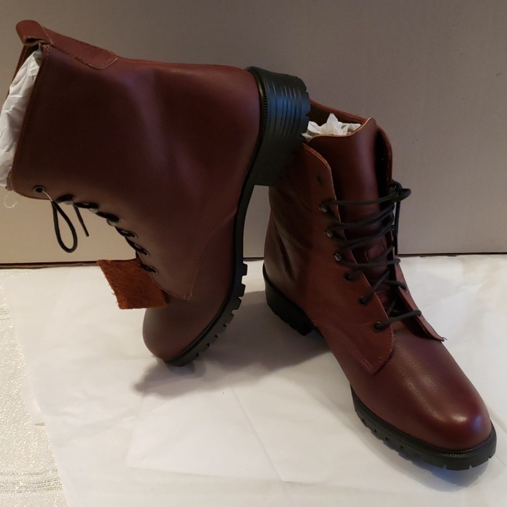 Eddie Bauer NEW Boots Bootie Lug Sole Lace Up Leather Women's 10 Burgundy USA